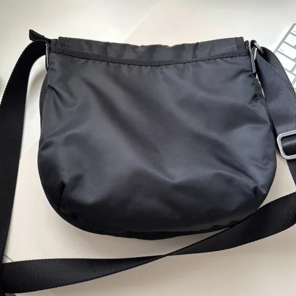 Lululemon Festival Bag- Black - Picture 5 of 5